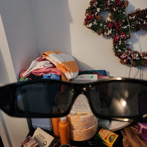 Oakley - Picture 8 of 11